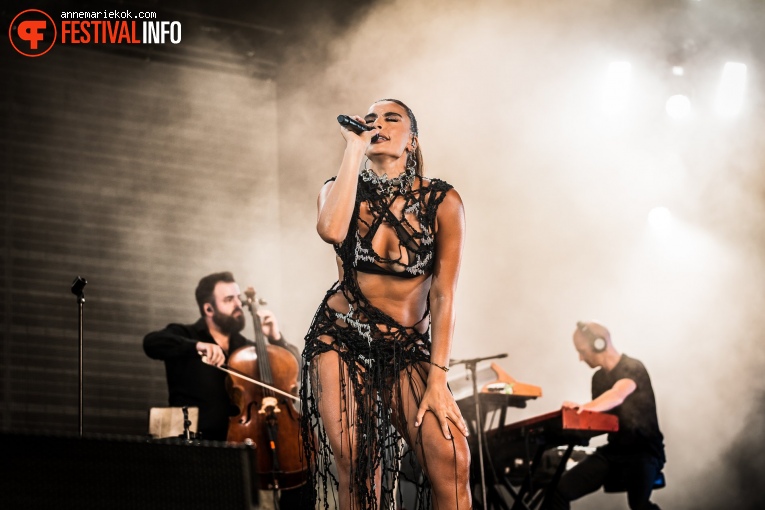 Sevdaliza op Lowlands 2022 - zondag foto