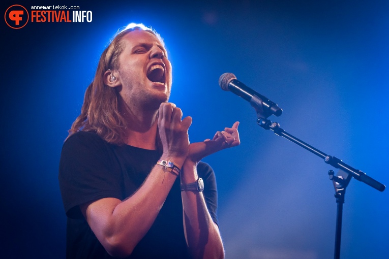 Daði Freyr op Lowlands 2022 - zondag foto