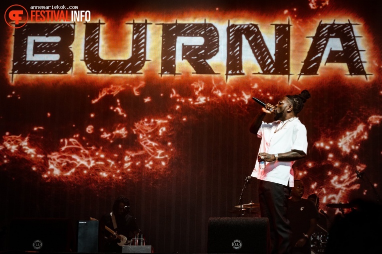 Burna Boy op Lowlands 2022 - zondag foto