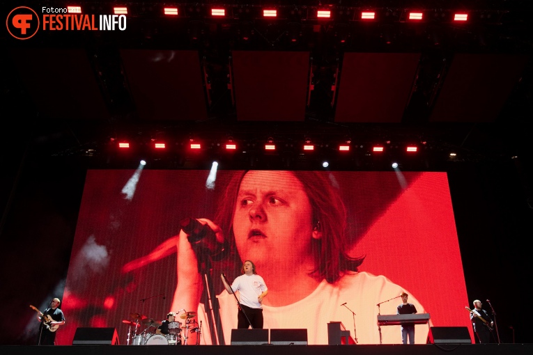 Lewis Capaldi op Lowlands 2022 - zondag foto