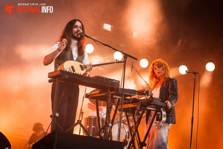 Altın Gün op Lowlands 2022 - zaterdag foto