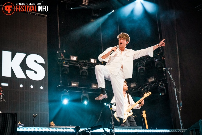 The Kooks op Lowlands 2022 - zaterdag foto