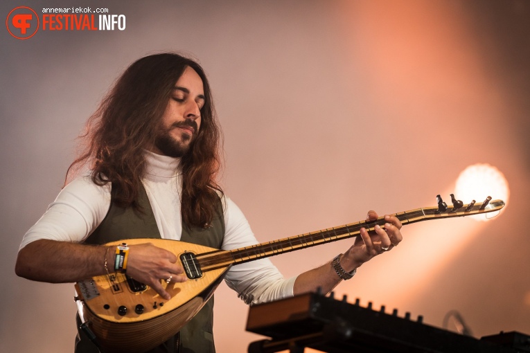 Altın Gün op Lowlands 2022 - zaterdag foto