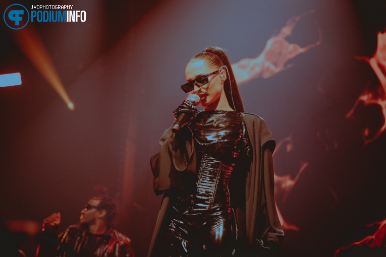 Yade Lauren op Yade Lauren - 3/9 - Afas Live foto