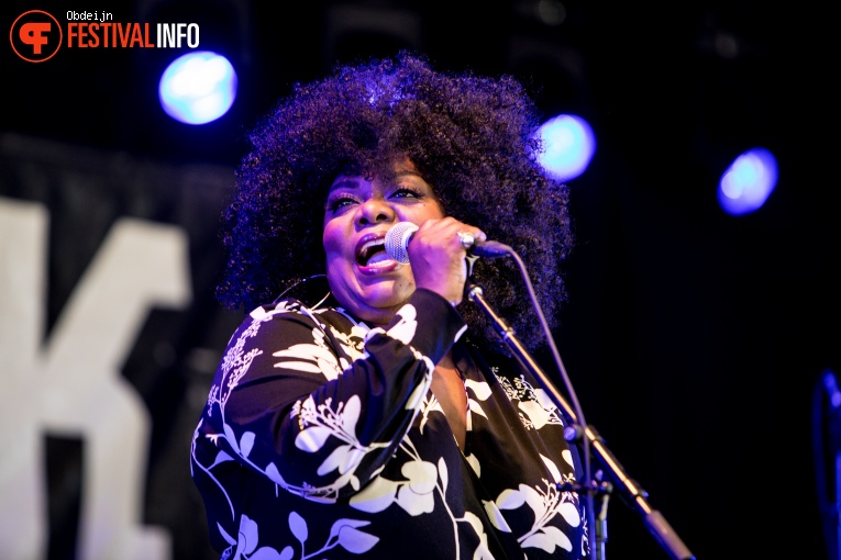 Michelle David & The True-tones op Bluesrock Festival Tegelen 2022 foto