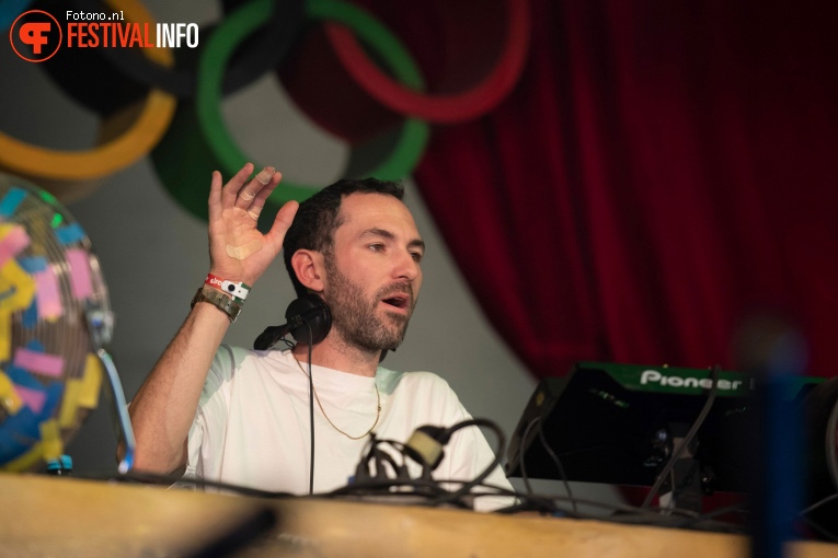 Dan Shake op Elrow Town Festival 2022 foto