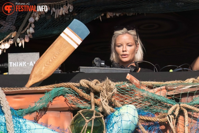 Ida Engberg op Elrow Town Festival 2022 foto