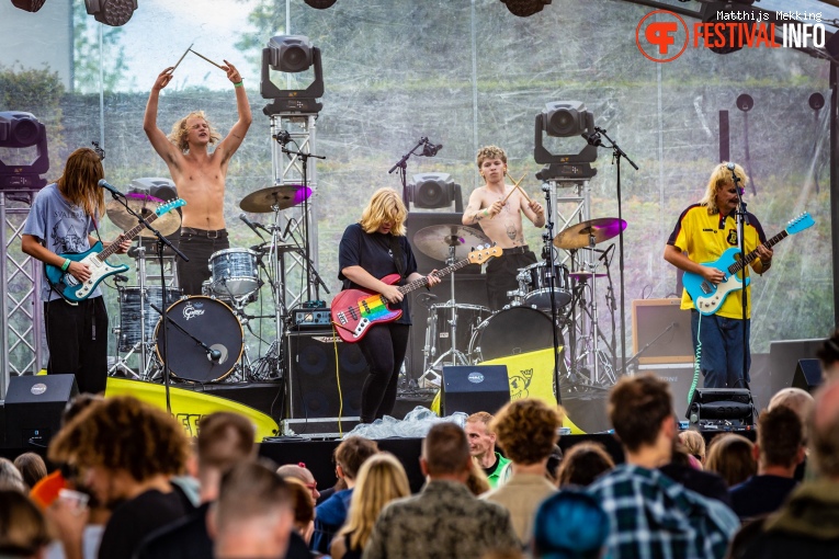 Cloudsurfers op Appelpop 2022 foto