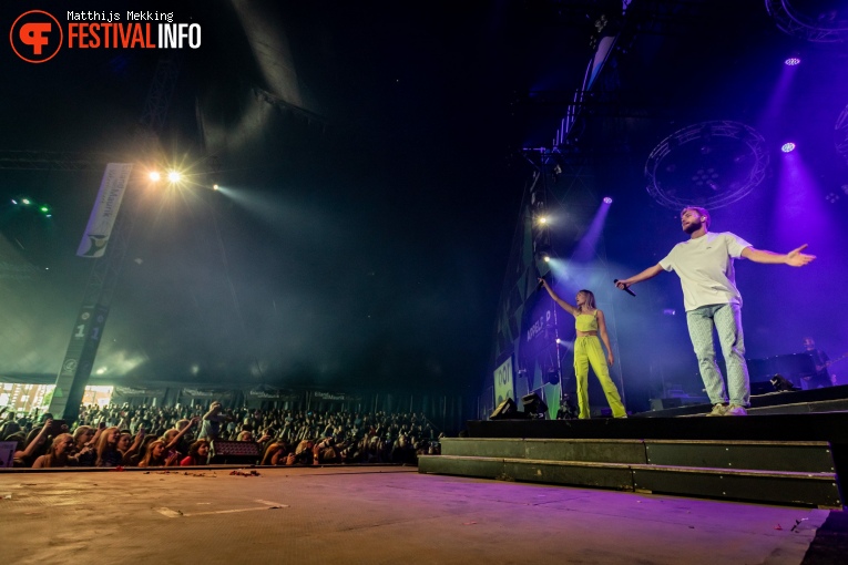 Suzan & Freek op Appelpop 2022 foto