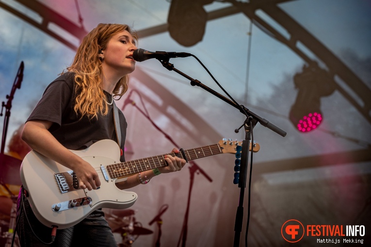 Wies (zangeres, 2008) op Appelpop 2022 foto