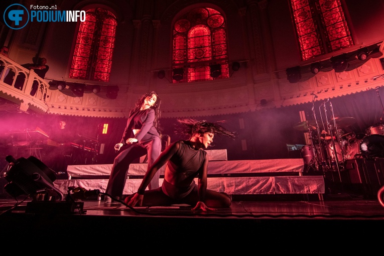 Banks op Banks - 11/09 - Paradiso foto