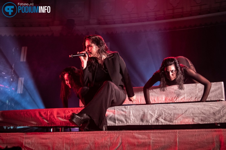Banks op Banks - 11/09 - Paradiso foto