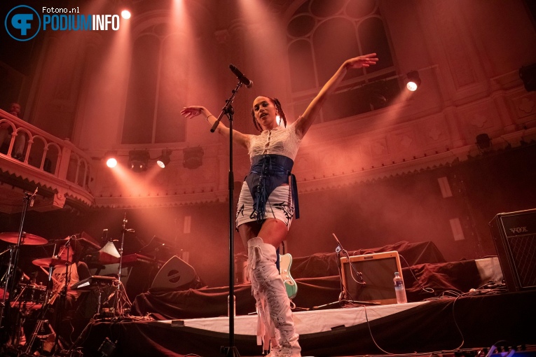 maeve op Banks - 11/09 - Paradiso foto