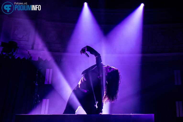 Banks op Banks - 11/09 - Paradiso foto