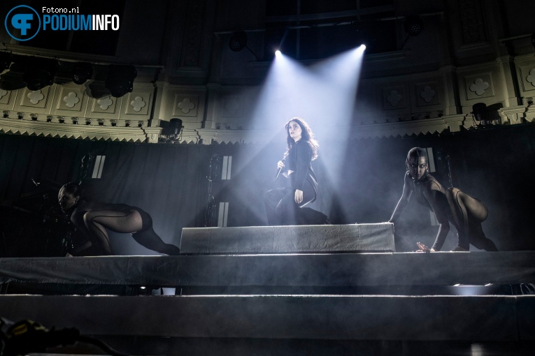 Banks op Banks - 11/09 - Paradiso foto