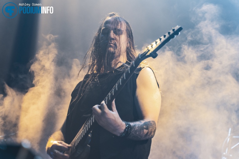 Lorna Shore op Parkway Drive - 23/09 - AFAS Live foto
