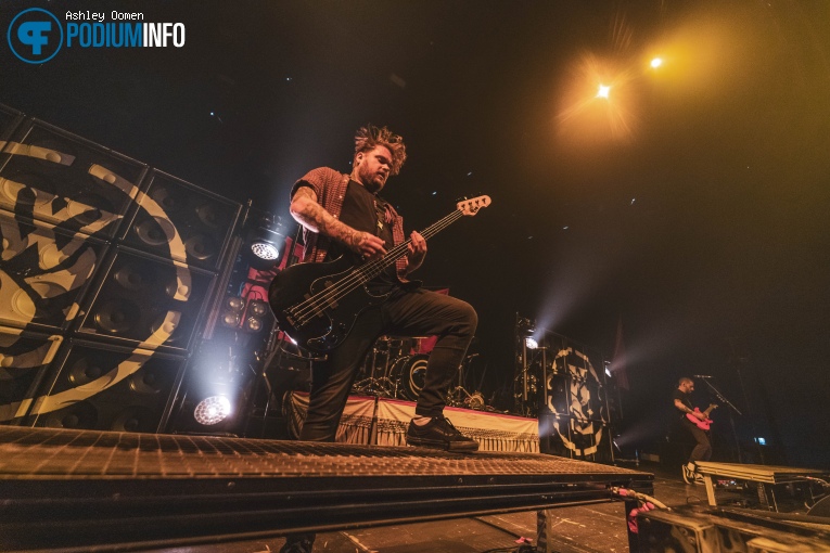 While She Sleeps op Parkway Drive - 23/09 - AFAS Live foto