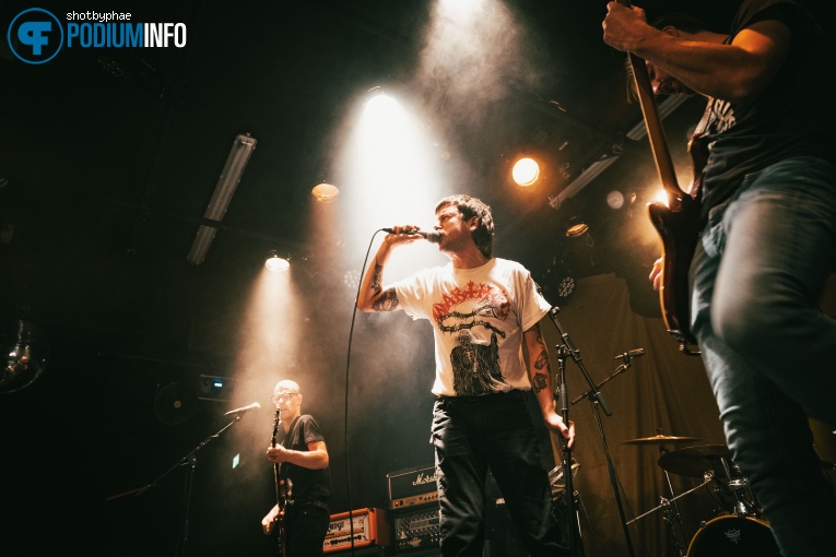 Burlers op Two and a half Girl - 24/09 - EKKO foto