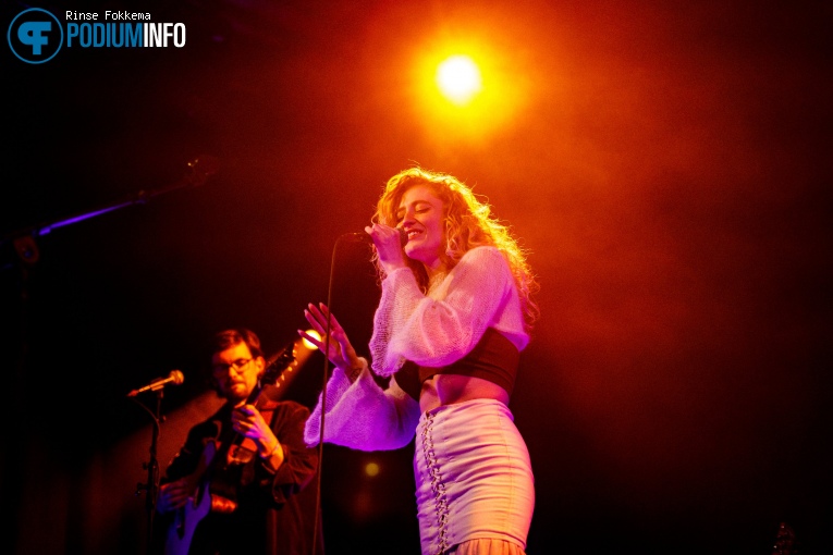 Janet Devlin op Janet Devlin - 02/10 - Bitterzoet foto