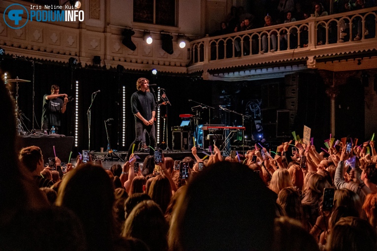 Dean Lewis op Dean Lewis - Sad Boi Winter Summer Tour 2022 - 13/10 - Paradiso foto