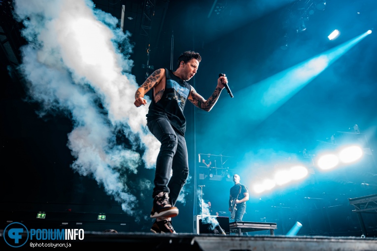 Simple Plan op Sum 41 - 18/10 - 013 foto