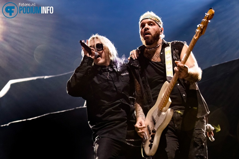 44Phantom op Machine Gun Kelly - 12/10 - AFAS Live foto