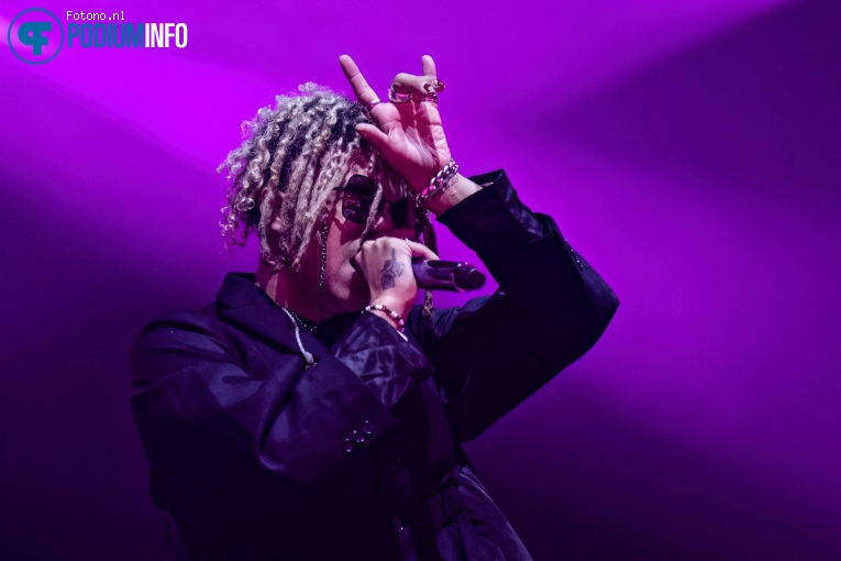 Iann Dior op Machine Gun Kelly - 12/10 - AFAS Live foto