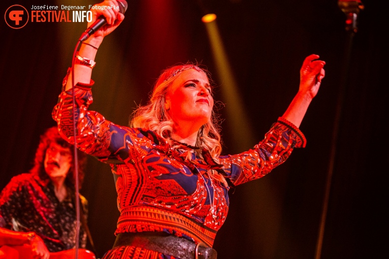 Elles Bailey op Ramblin' Roots 2022 foto