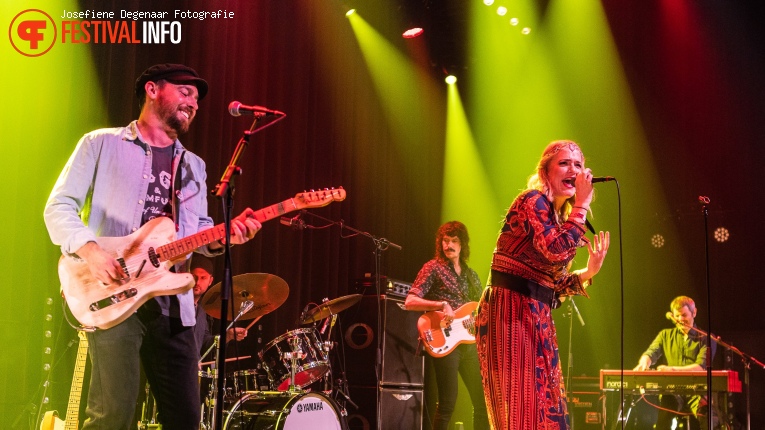 Elles Bailey op Ramblin' Roots 2022 foto