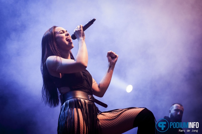 Ad Infinitum op Amaranthe / Beyond The Black - 06/11 - TivoliVredenburg foto