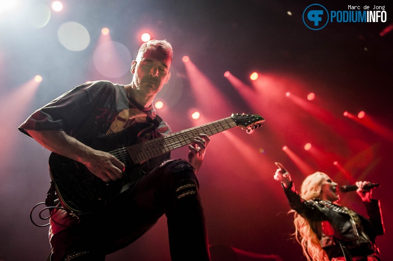 Butcher Babies op Amaranthe / Beyond The Black - 06/11 - TivoliVredenburg foto