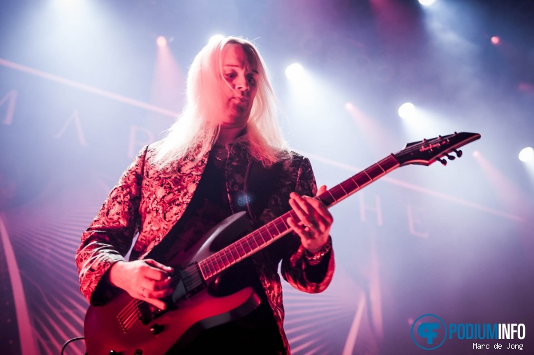 Amaranthe op Amaranthe / Beyond The Black - 06/11 - TivoliVredenburg foto