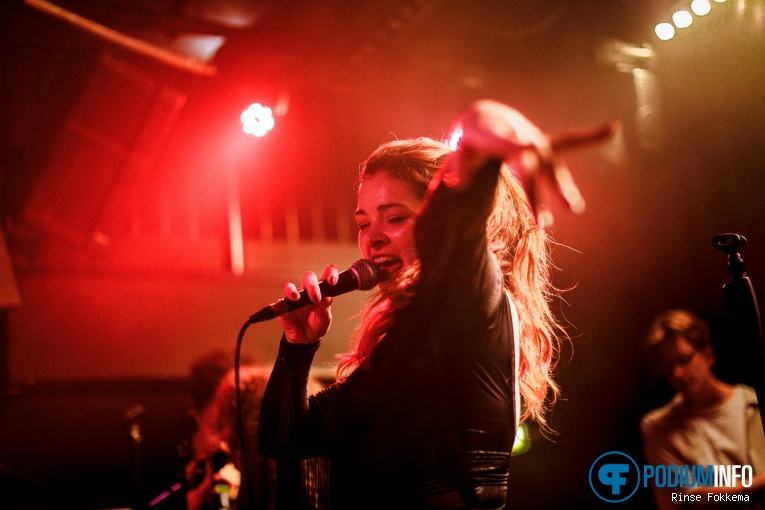 Linde Schöne op Linde Schöne - 06/11 - Bitterzoet foto