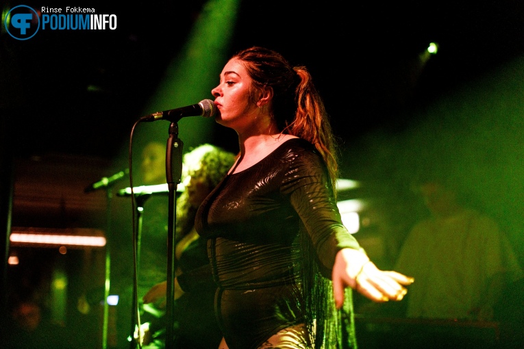 Linde Schöne op Linde Schöne - 06/11 - Bitterzoet foto