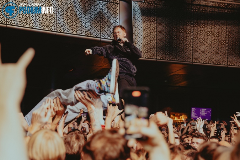 Frank Carter & The Rattlesnakes op Frank Carter & The Rattlesnakes - 09/11 - TivoliVredenburg foto