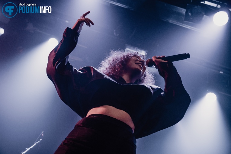 Julia Sabaté op Muzikantennacht - 01/12 - Melkweg foto