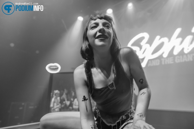 Sophie and the Giants op Sophie and the Giants - 08/12 - Melkweg foto