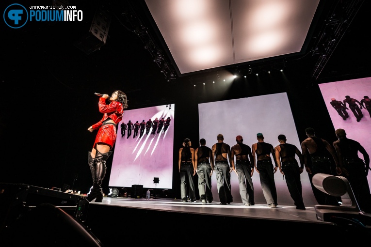 Rosalía op Rosalia - 10/12 - Afas Live foto