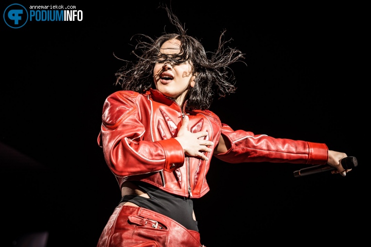 Rosalía op Rosalia - 10/12 - Afas Live foto