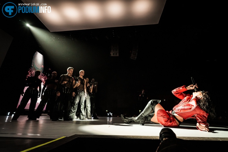 Rosalía op Rosalia - 10/12 - Afas Live foto