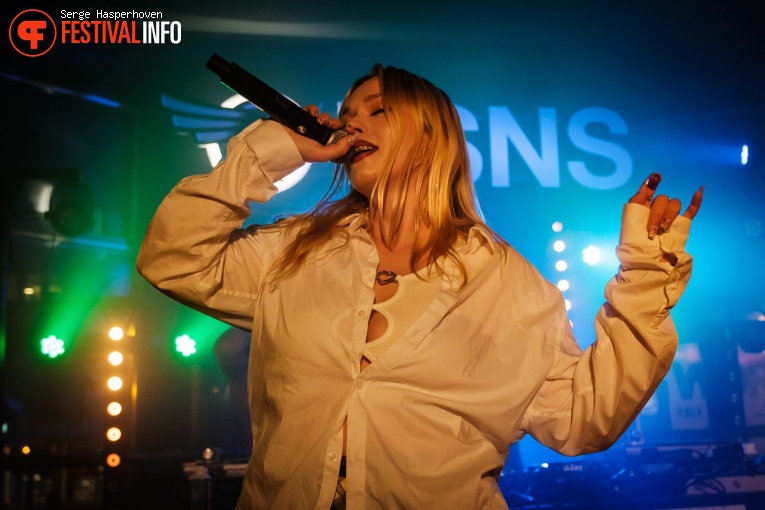 Eliza Legzdina op Eurosonic Noorderslag (ESNS) 2023 - donderdag foto