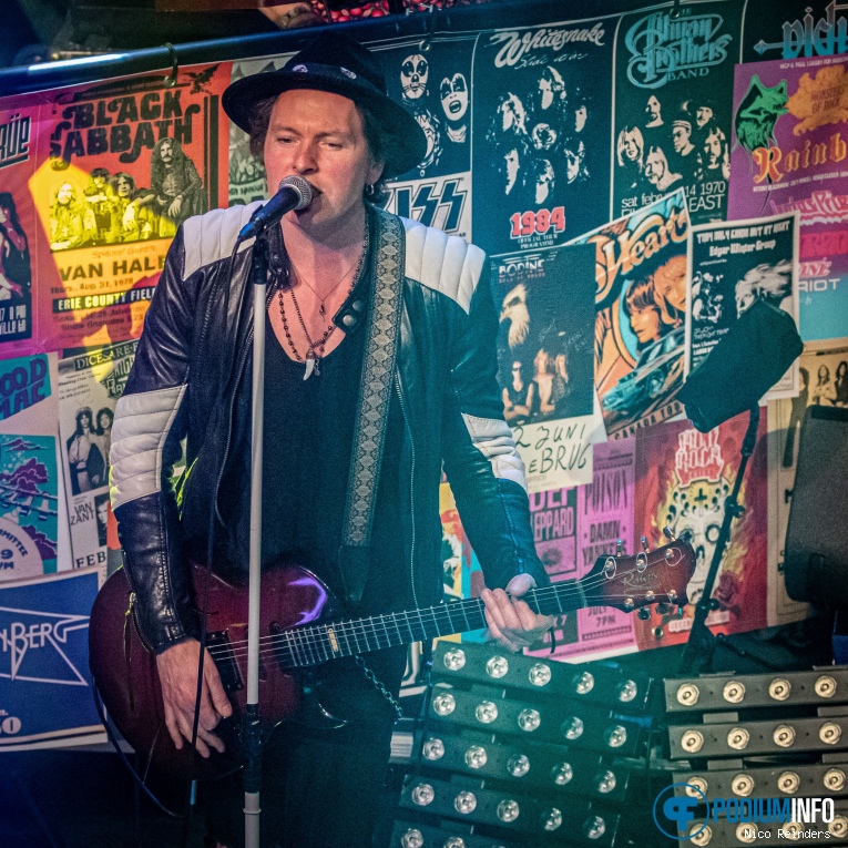 Rock Party Of The Year - 28/01 - Boerderij foto