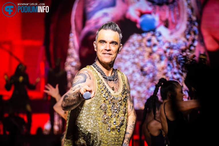 Robbie Williams op Robbie Williams - 28/01 - Ziggo Dome foto