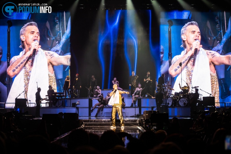 Robbie Williams op Robbie Williams - 28/01 - Ziggo Dome foto