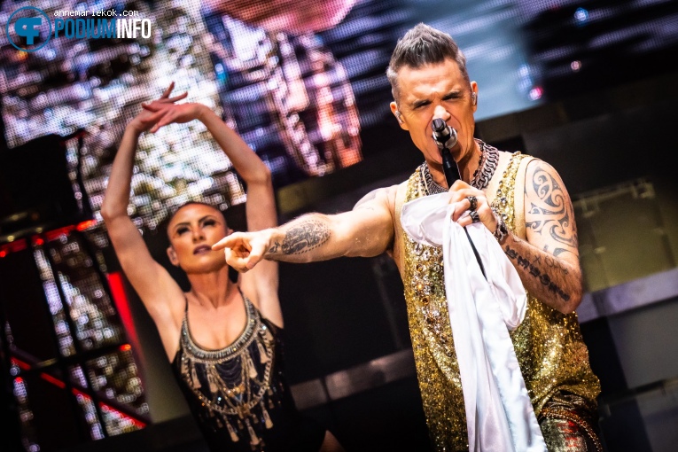 Robbie Williams op Robbie Williams - 28/01 - Ziggo Dome foto