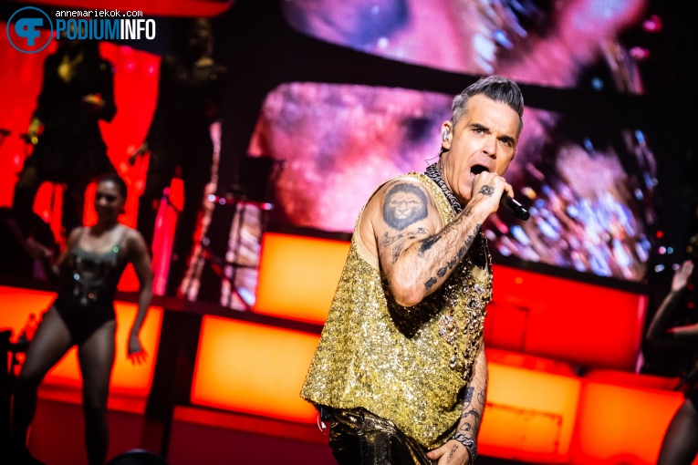 Robbie Williams op Robbie Williams - 28/01 - Ziggo Dome foto