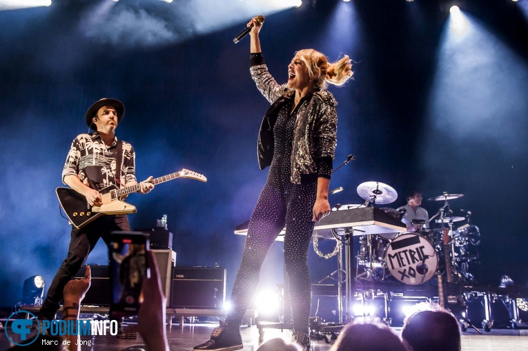Metric op Metric - 06/02 - TivoliVredenburg foto