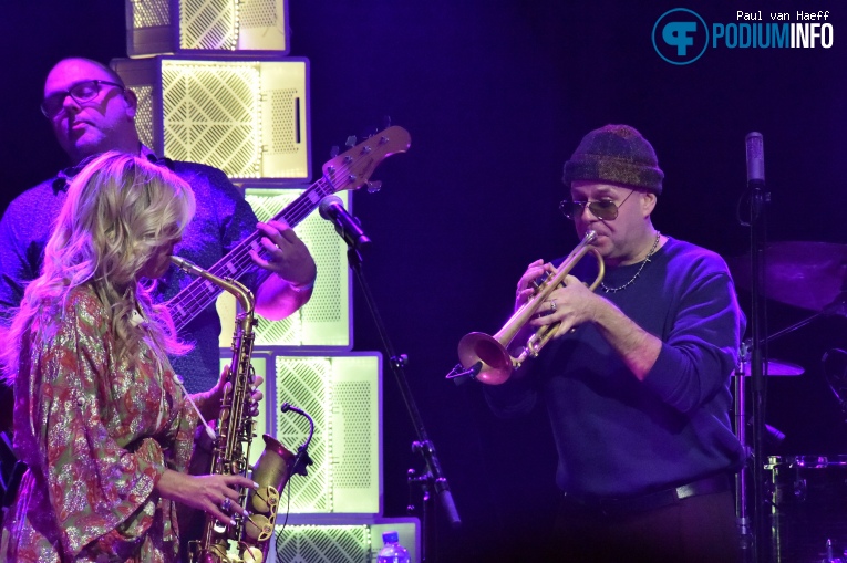 Candy Dulfer op Candy Dulfer - 08/02 - Paradiso foto