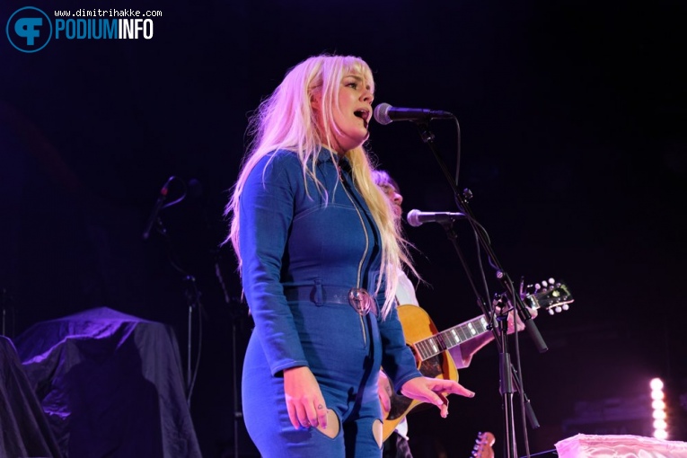 Maja Francis op First Aid Kit - 09/02 - Melkweg foto