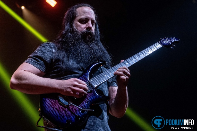 Dream Theater op Dream Theater - 10/02 - De Oosterpoort foto